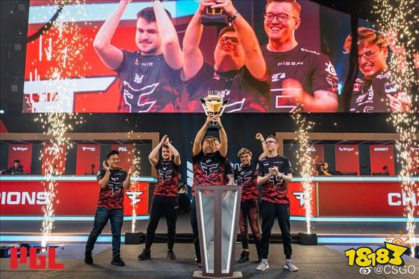 背后都有一 背后都有一